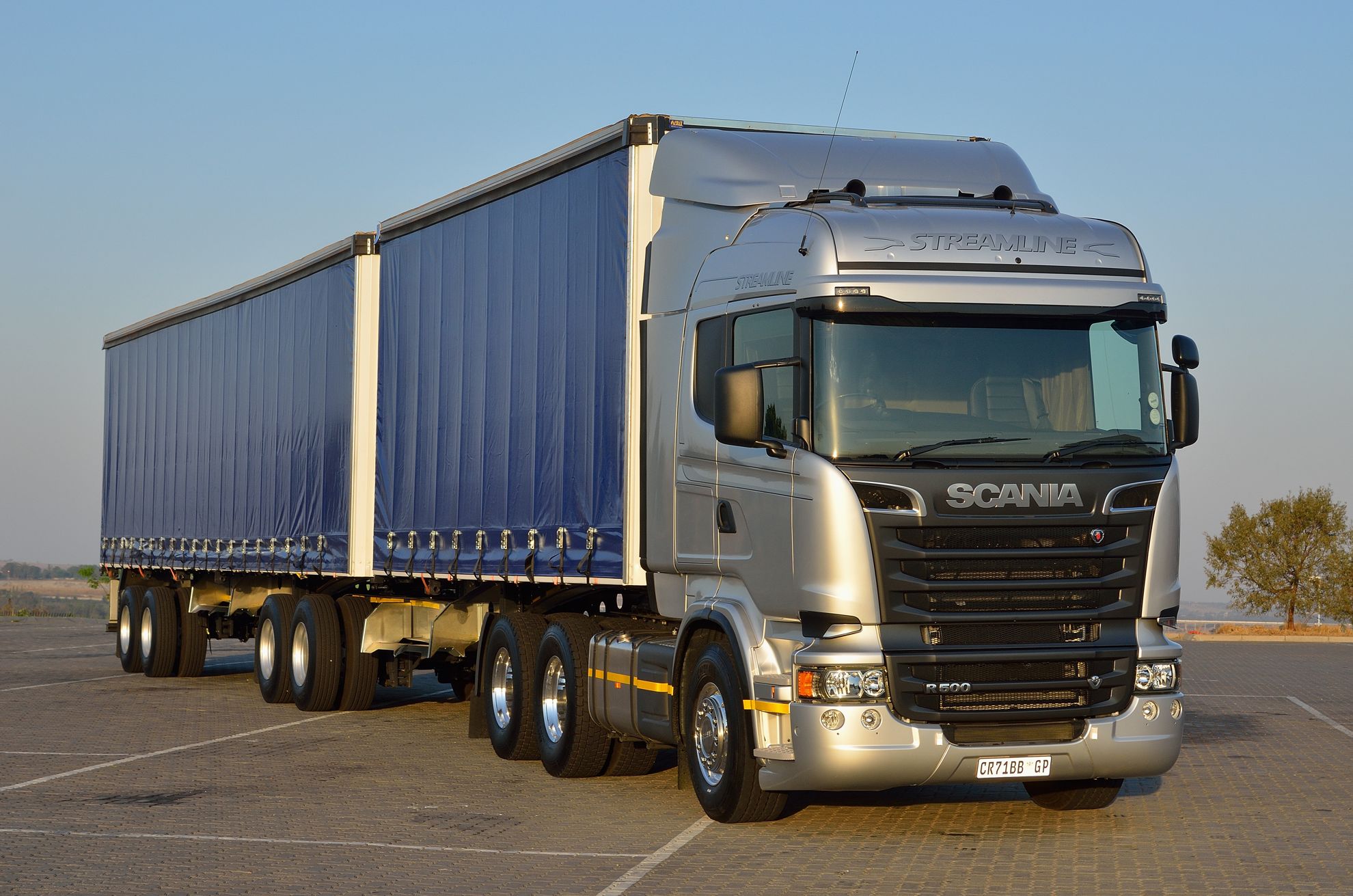 Scania-Truck-johannesburg-truck-and-bus-show Scania-Trucks